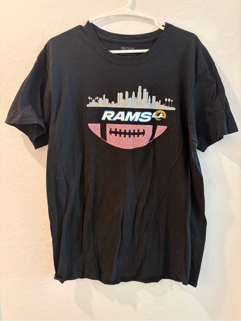 Gildan Women’s  Black Los Angeles Rams Glitter Graphic Tee